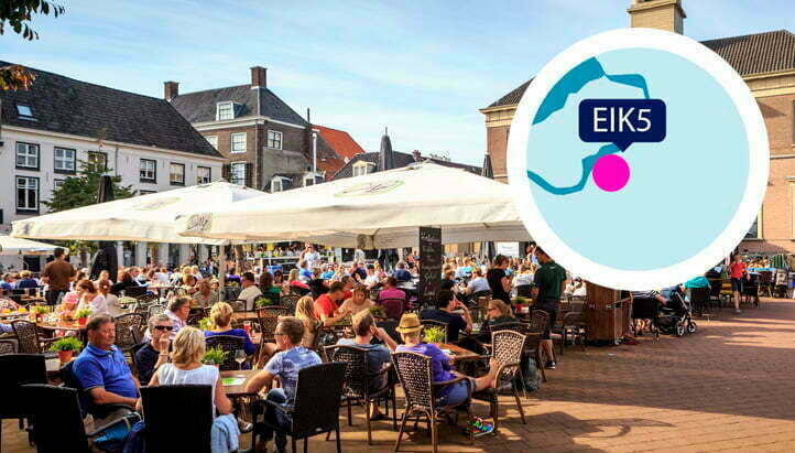 Vakantiehuis Eik5 aan het Veluwemeer ligt vlakbij Harderwijk. Vakantiehuis Eik5 aan het Veluwemeer ligt vlakbij Harderwijk.