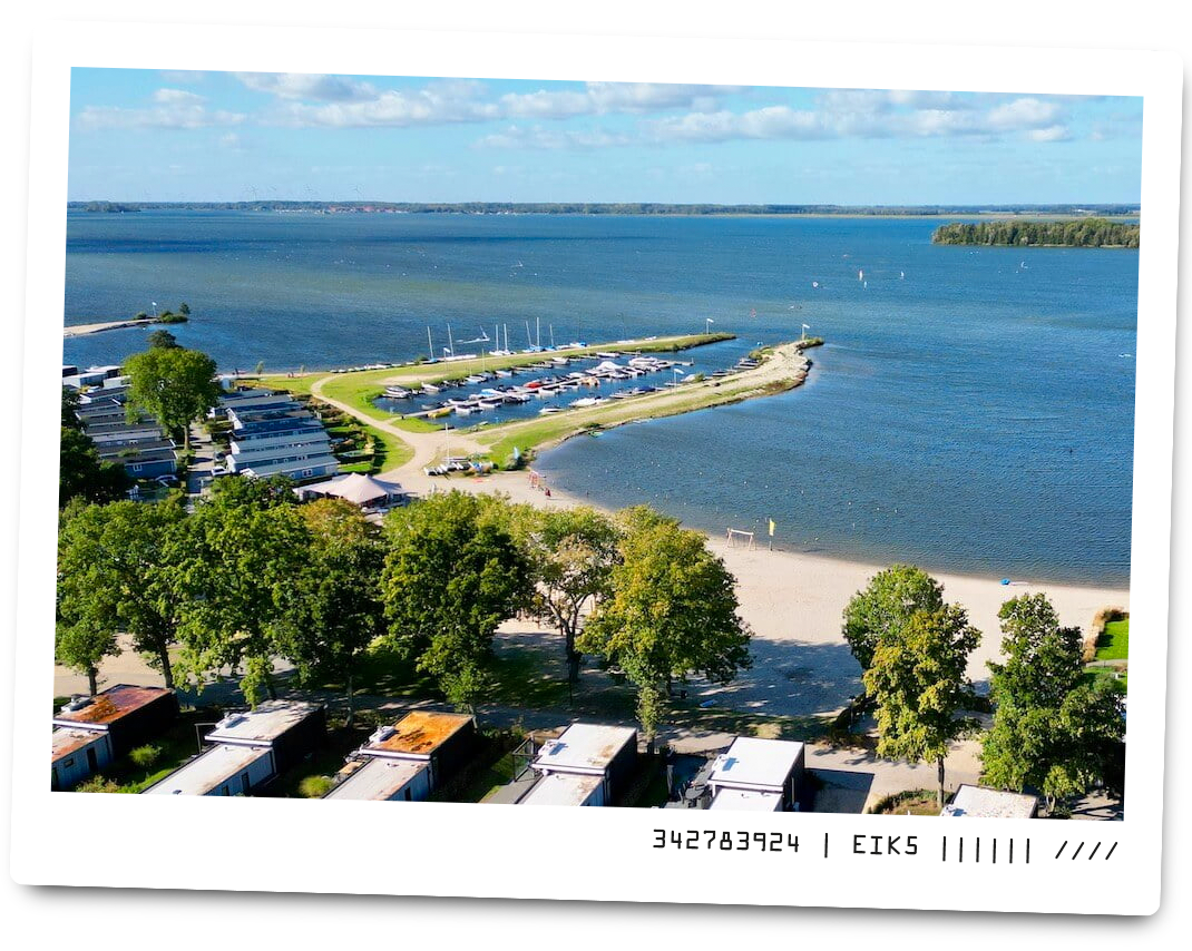 Vakantiehuis Eik5 in Hulshorst ligt aan het Veluwemeer. Vakantiehuis Eik5 in Hulshorst ligt aan het Veluwemeer.